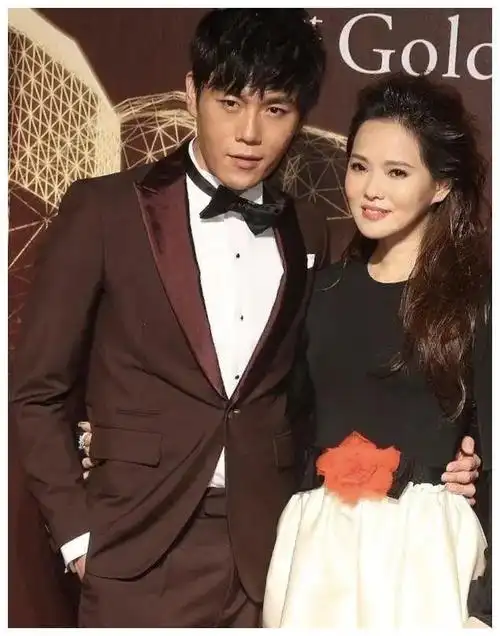 一晚赚5000万,两任老公均称"恋爱狂"|秦昊|伊能静|庾澄庆|娱乐圈