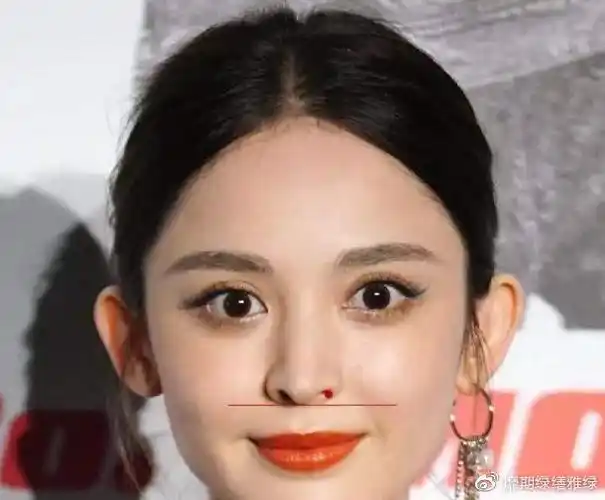 王一博鼻子透光引热议,医生曾指其缩鼻翼,多位明星因此被疑整容