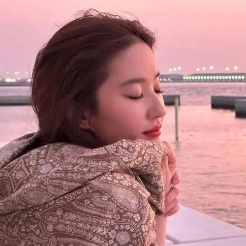 刘亦菲好运头像(落日版)|刘亦菲|落日|好运_新浪新闻