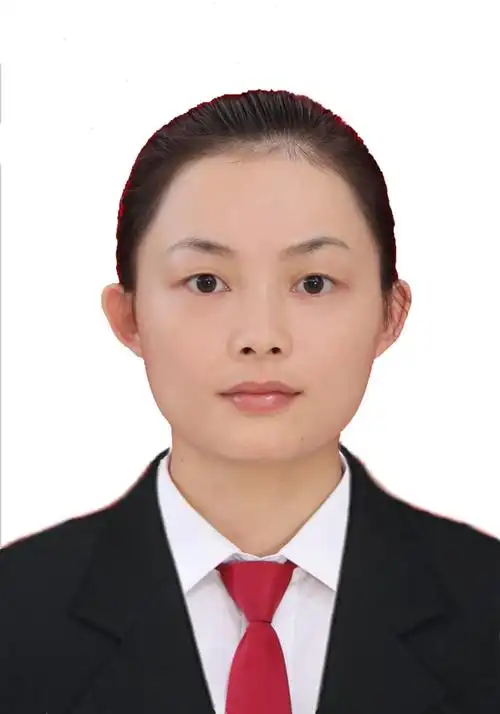 希望大神帮忙p一张红底白衬衣的寸照,p成白底西服的寸照,非常感谢.