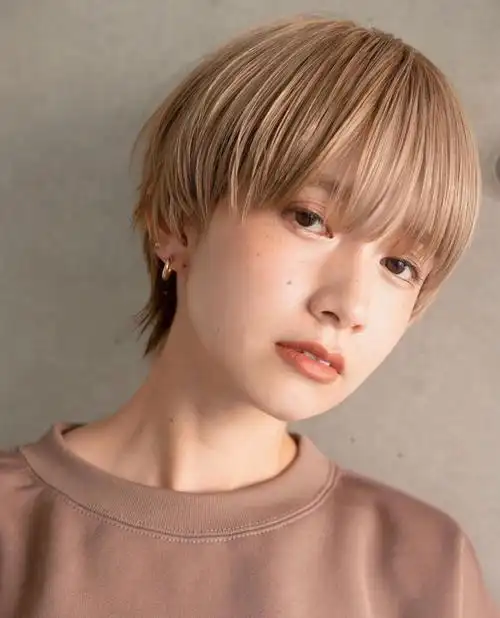 会呈现很柔和的飒爽风格#日系发型#日系短发#浅米棕发色#沈阳日系