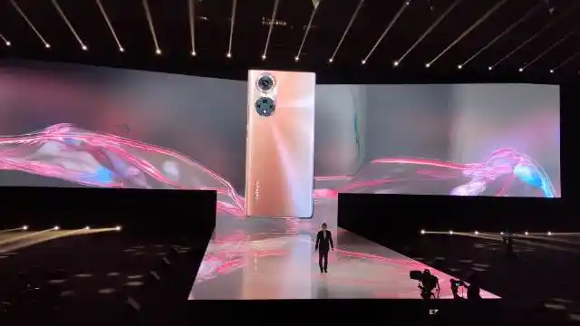 今天发布会的这个裸眼3d舞台效果非常惊艳啊