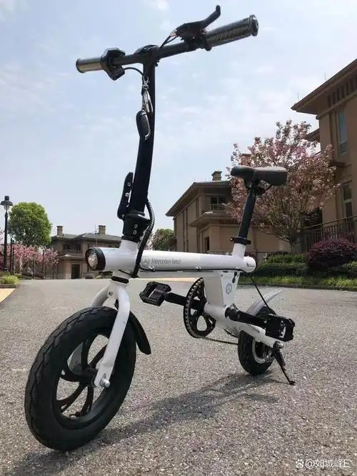 奔驰迷你版电动助力自行车全车铝合金车架,整车重量14.