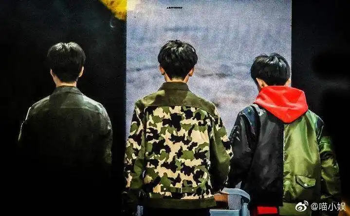 [tfboys][新闻]190501 看背影就很心动的添福宝,三人同行是最美