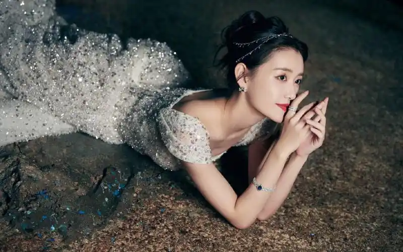 金鸡奖造型之蒋依依!