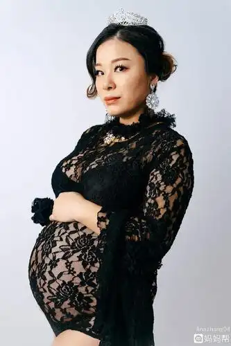 可以选择!国内三胞胎孕照"春光明媚"-第2张图片-圆柱网