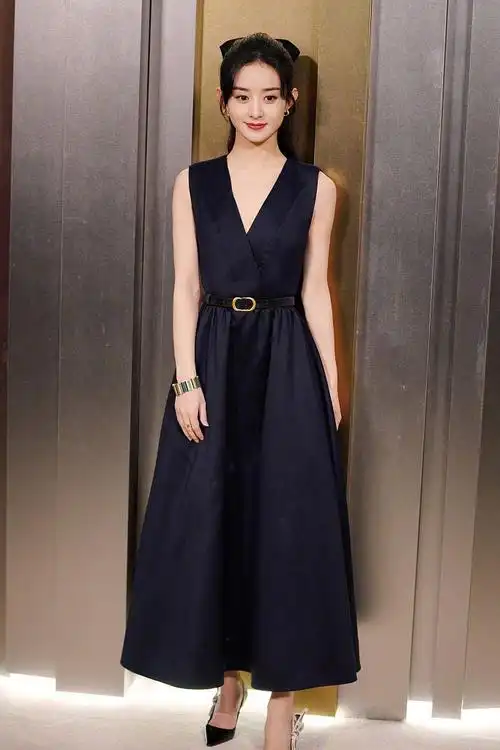 赵丽颖同款赫本风黑色礼服v领无袖收腰显瘦小黑裙中长款连衣裙夏