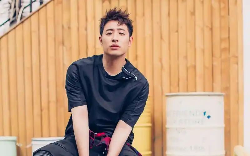 橘子街拍-潘玮柏