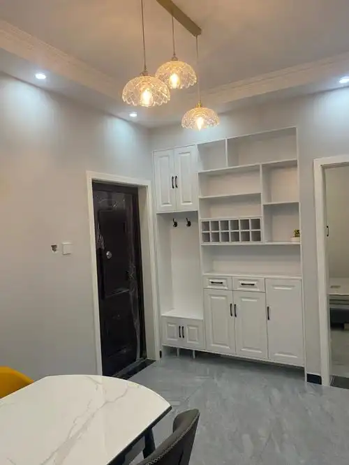 入户鞋柜和酒柜一体