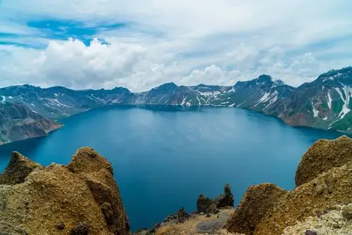 长白山北坡俯瞰天池 (zf.2 21/2.8)