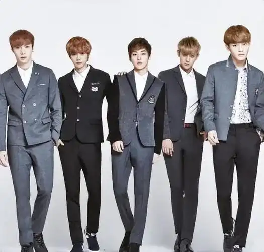 事实证明,和鹿晗挺过"七年之痒"的关晓彤,已经走上另一条道路