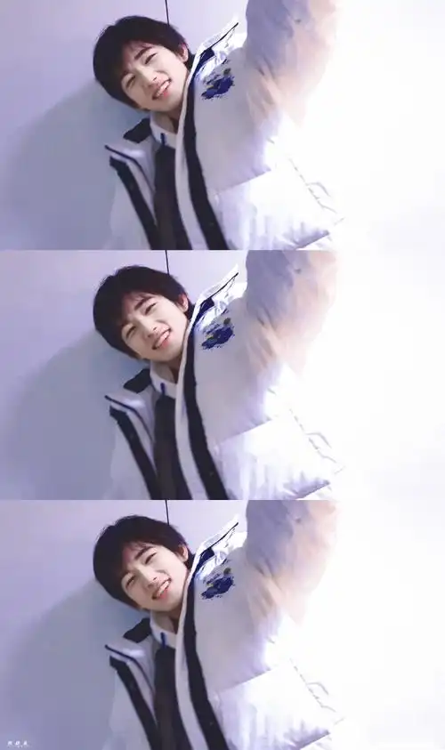 当聊天背景的三屏壁纸~~拿图评论即可评论持更ing@时代少年团-宋亚轩