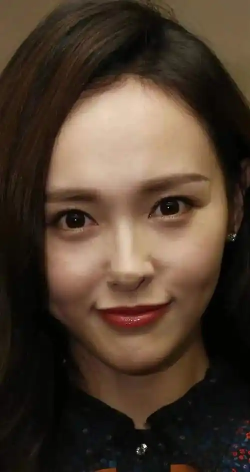 发际线危机的明星:唐嫣杨幂脑门光秃,王一博鞠婧祎离不开阴影粉_发型