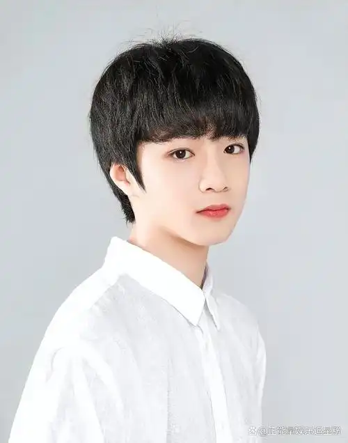 时代少年团为刘耀文庆生,十七岁的他天赋与努力在一点点被证明