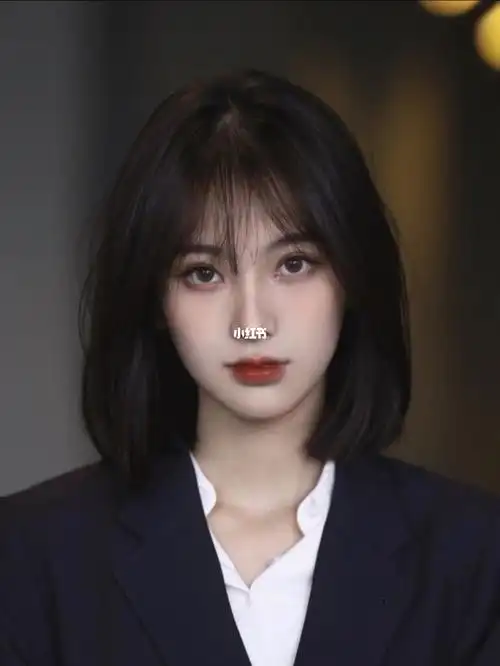 齐肩蓬松锁骨发做到免打理方便出门简约款