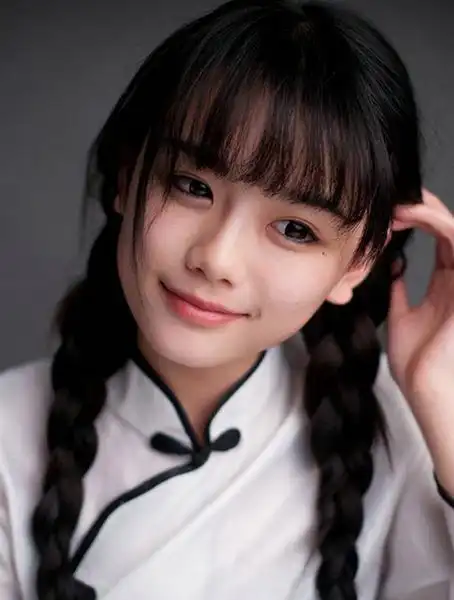 南笙2012年春节前夕,南笙照片而在网络上迅速蹿红.