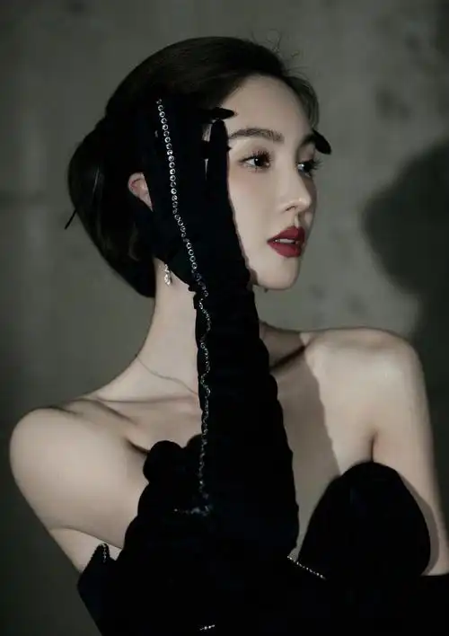 金晨黑玫瑰##金晨黑玫瑰面纱大片