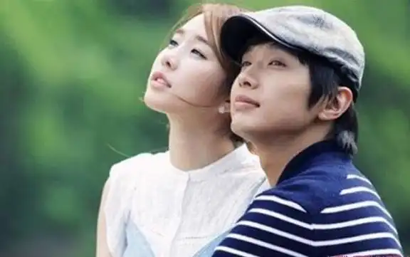 池贤宇刘仁娜导演喊卡后还吻?权志龙理想型