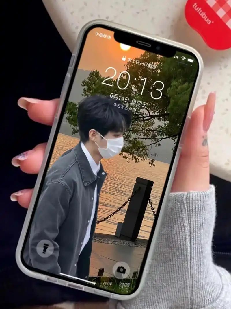 宝宝 你可是我的精神支柱呀#侧颜 #王俊凯 #戴口罩 #女友 - 抖音