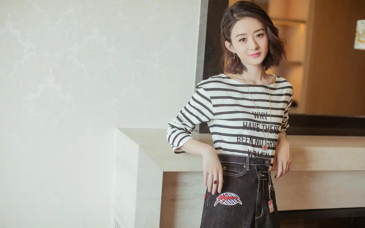首页 桌面壁纸 美女明星赵丽颖性感图片高清电脑壁纸上一张下一张查看