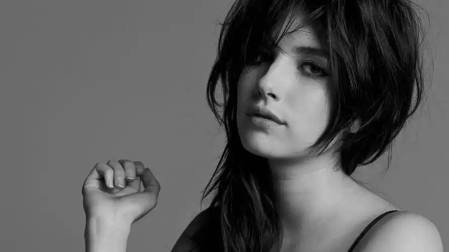 欧美个性美女黑白写真壁纸