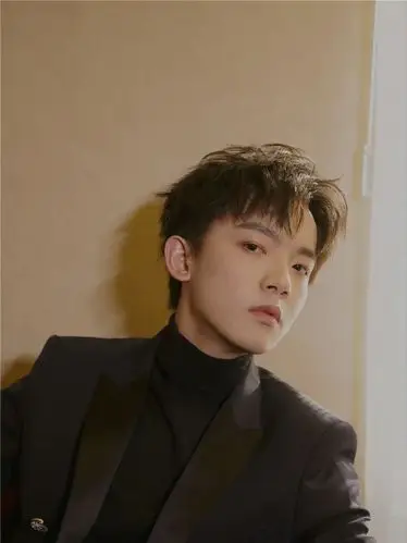 李现身边小可爱白宇身边小跟班李明德为什么每次都圈粉