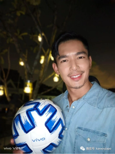 新加坡新传媒艺人黄俊雄