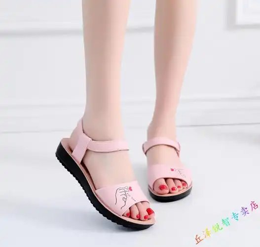 丘泽品牌卡洛驰儿童凉鞋轻便小学生女孩子夏季中大童女童鞋沙滩软底
