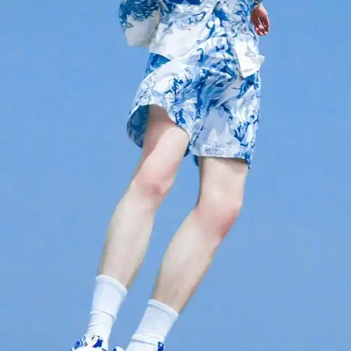 看上白敬亭的腿了##白敬亭工作室big胆