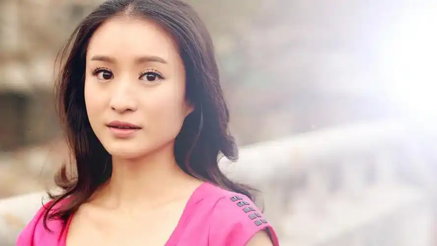 身高: 165cm 出生地: 广东省 出生日期: 1981年5月16日 职业: 演员