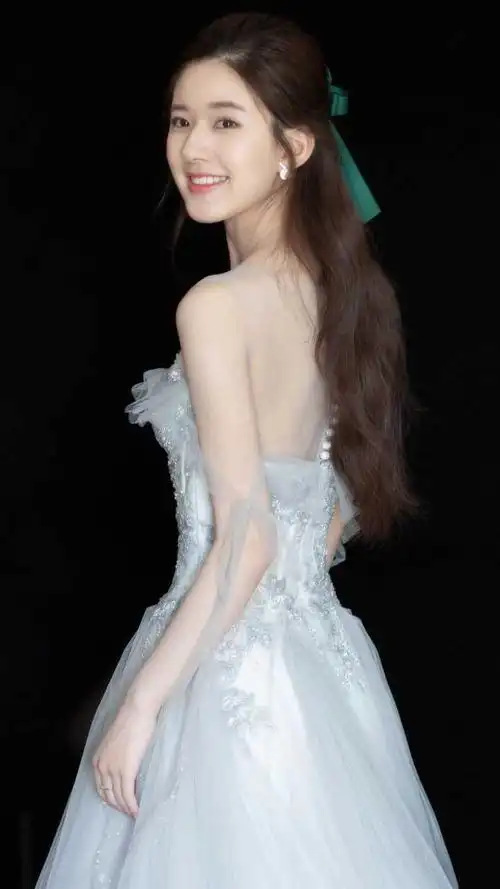 有哪些可以用来做壁纸的女明星照片?