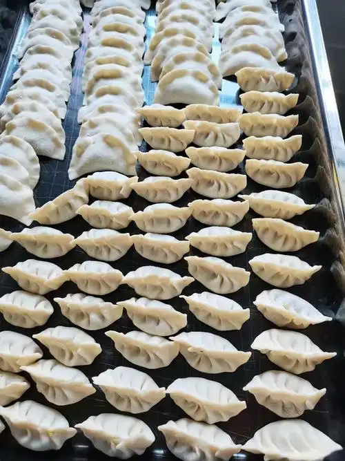 平远红阳幼儿园"立冬 吃饺子"