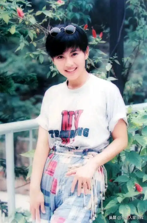 陈松伶,11张早期美照,秉承了东方女子所特有的温柔善良