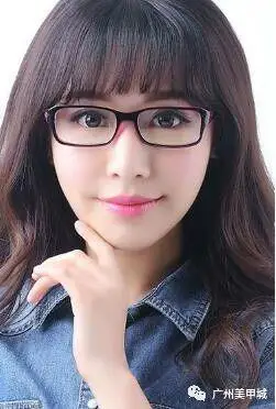 六款适合方脸带眼镜女生的发型让你的脸蛋瞬间变小巧