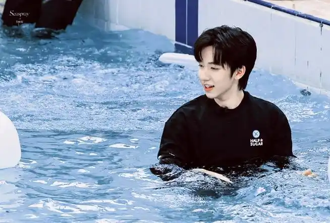 3836383836333836·22夏季运动会湿发小霖#贺峻霖