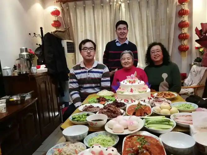 母亲86岁生日家宴