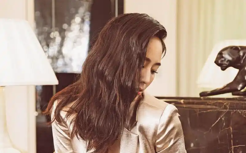 张钧甯成熟妩媚写真桌面壁纸