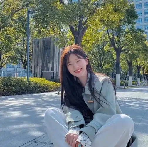 赵露思稀有照片来啦