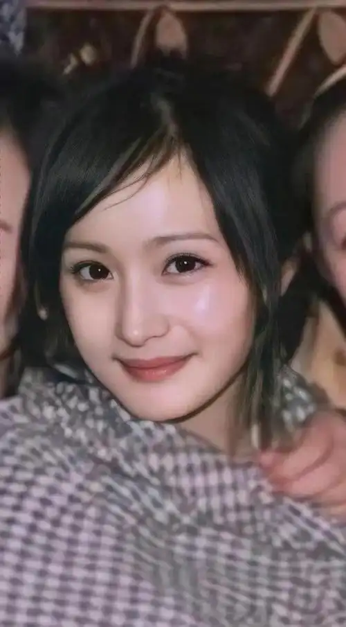 "狐系美人"杨幂17岁旧照曝光,网友:小狐狸本狐啊,心动了!