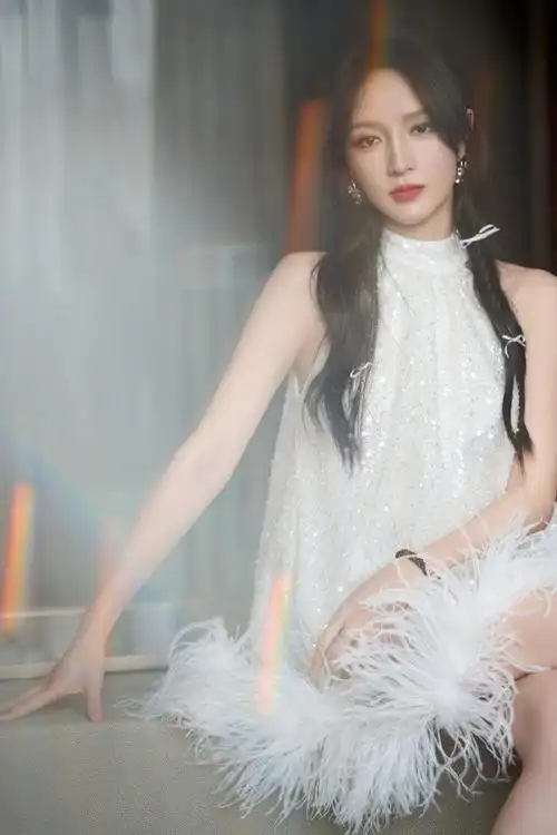 孟佳的穿搭图鉴