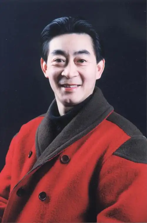 1959年4月12日出生于上海,祖籍浙江绍兴,中国内地戏曲,影视男演员, a