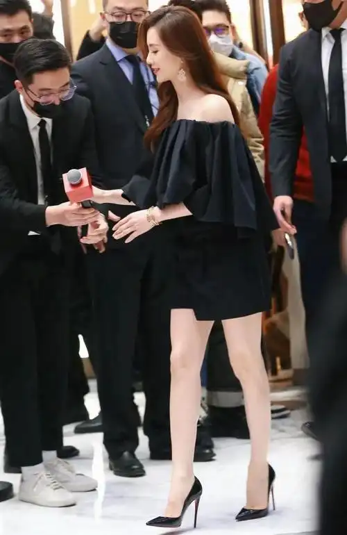 美女刘诗诗的高跟鞋真好看不愧是气质女神