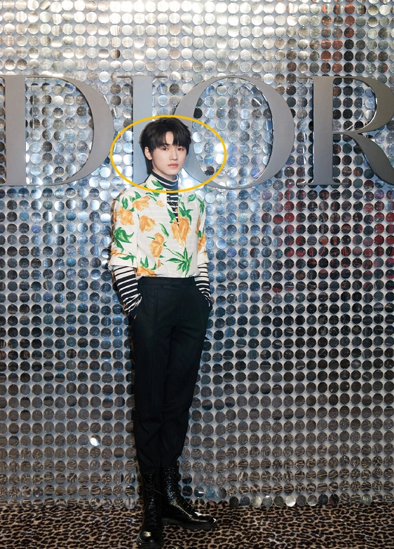 宋亚轩王俊凯师兄弟合体特意安排撞衫生图谁丑谁尴尬