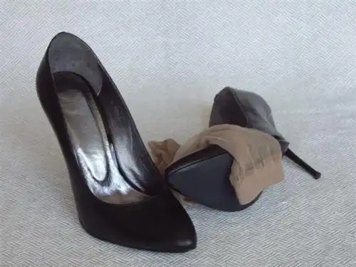 高跟鞋是男权的体现还是女权的体现?