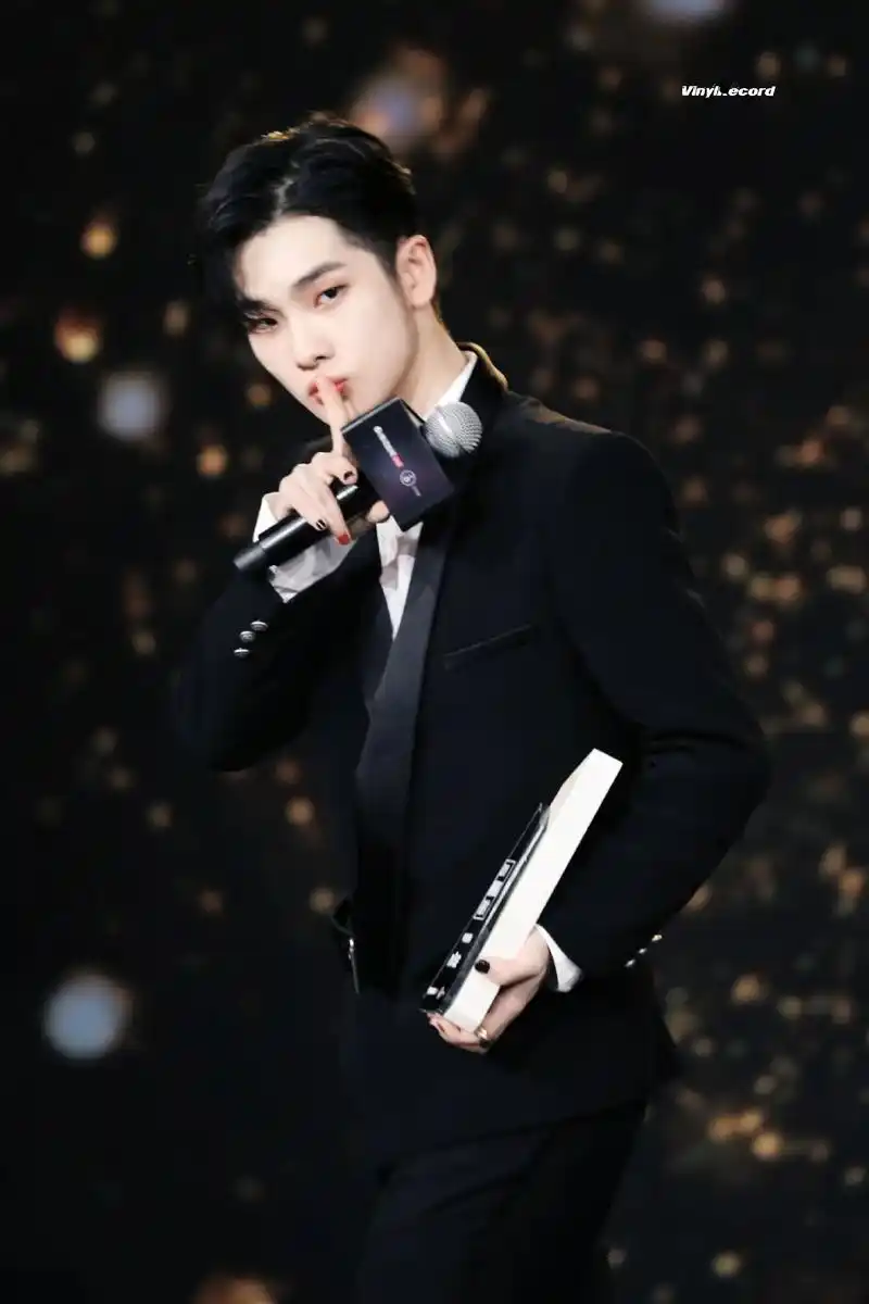 周震南 我也不想心动,可他就是很可爱诶00@抖音小助手  - 抖音