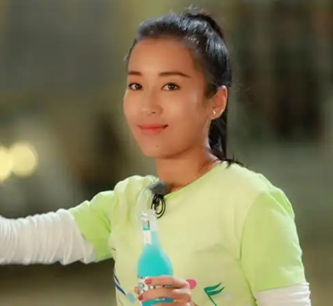 【图】跑男第二季吉克隽逸大显身手 变身猫女上演撕名牌环节