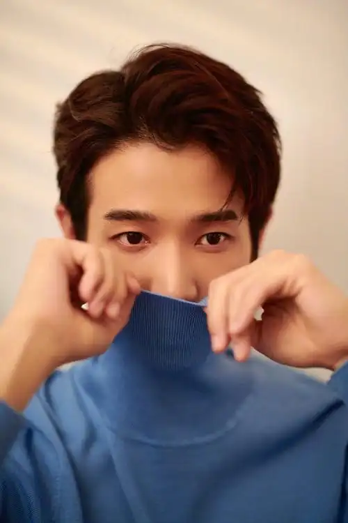 刘以豪春日写真# #酒窝暖男刘以豪# @刘. 来自娱乐明星那些事 - 微博