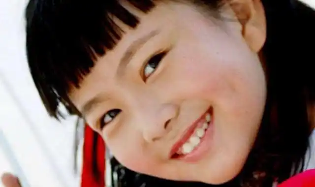 家有儿女朵朵长残了 如今25岁变成这样