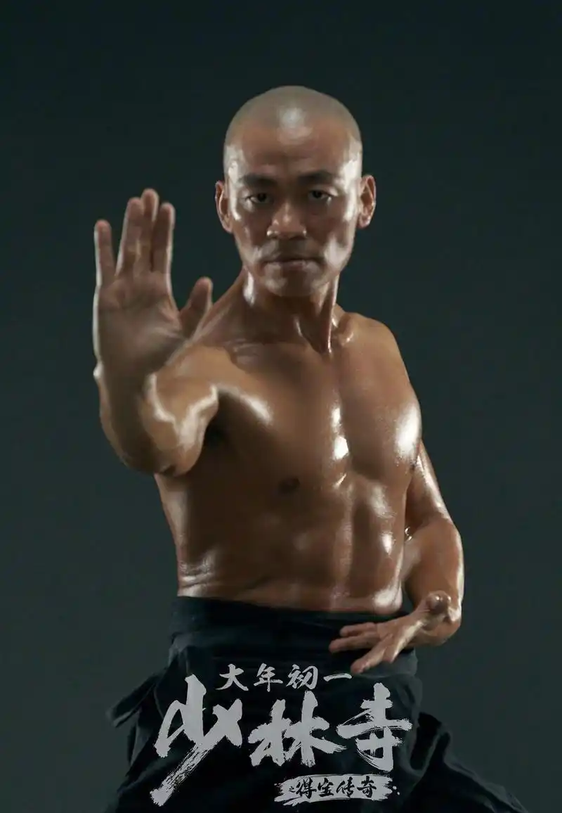 王宝强终于走出离婚阴影,春节两部电影上映,浑身肌肉形象大变