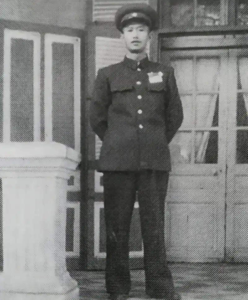 1963年为周希汉中将开专车11多年的司机小黄转业后是什么级别